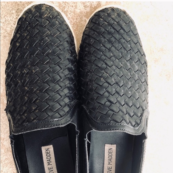 Steve Madden Shoes - Ladies black Steve Madden size 10 broken in shoes